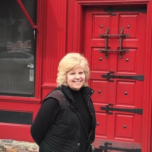 Meet your Posher, Peggy